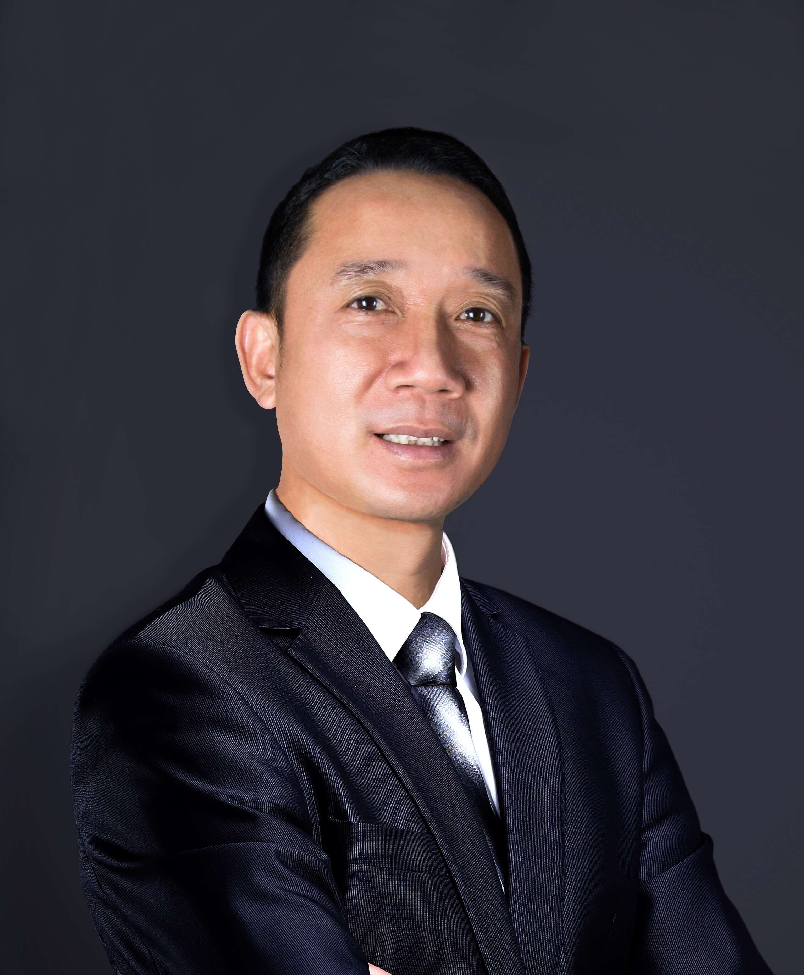 沈宏  董事長 總經理